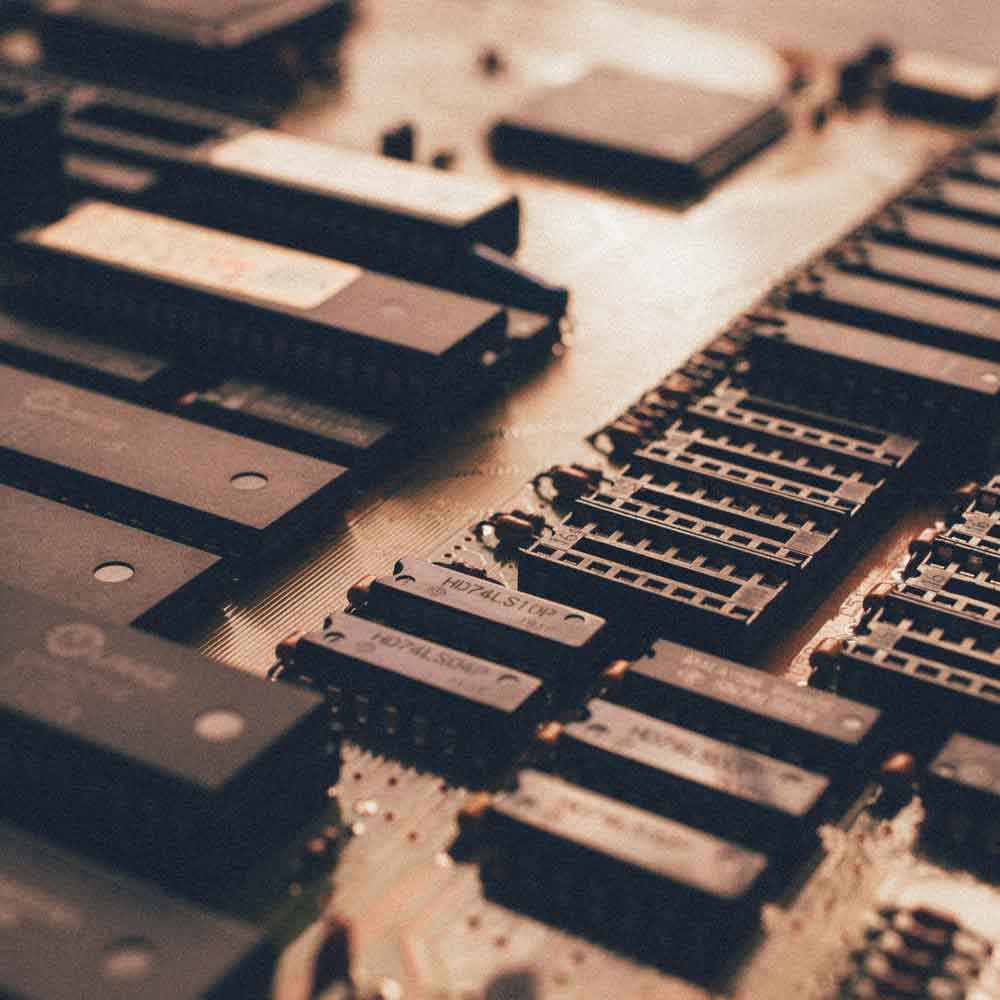 Computer-Hardware-Maintenance-1000x1000-1 Computer-Hardware-Maintenance-1000x1000-1